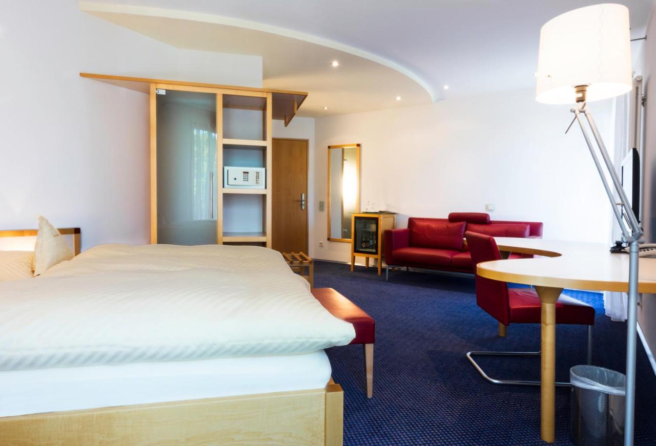 Parkhotel Schillerhoehe มาร์บาค อัม เนคคาร์ ภายนอก รูปภาพ